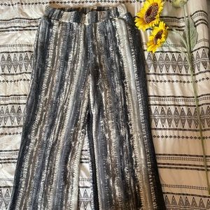 Wide leg print pants